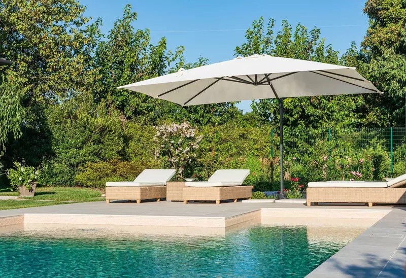 gres przy bbasenie.webp